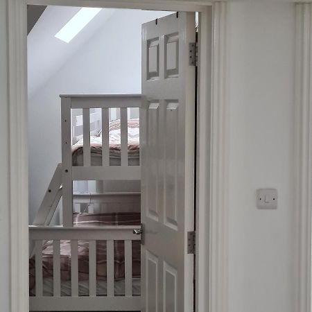 2-Bed Loft Apartment For 5Ppl With Private Parking Beckenham Bagian luar foto