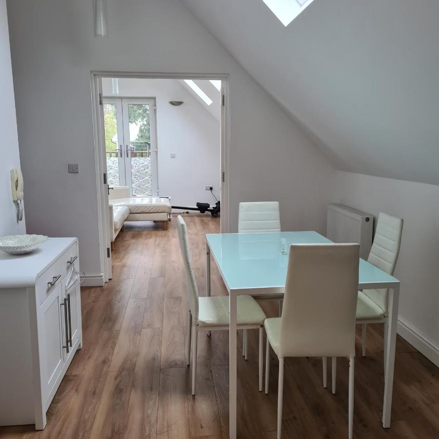 2-Bed Loft Apartment For 5Ppl With Private Parking Beckenham Bagian luar foto